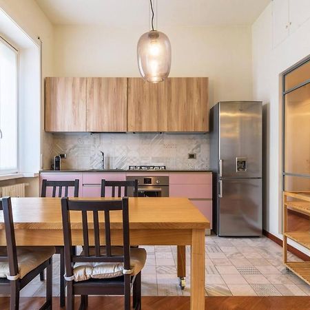 Colored And Spacious Flat Close To Navigli By Easylife Милан Экстерьер фото