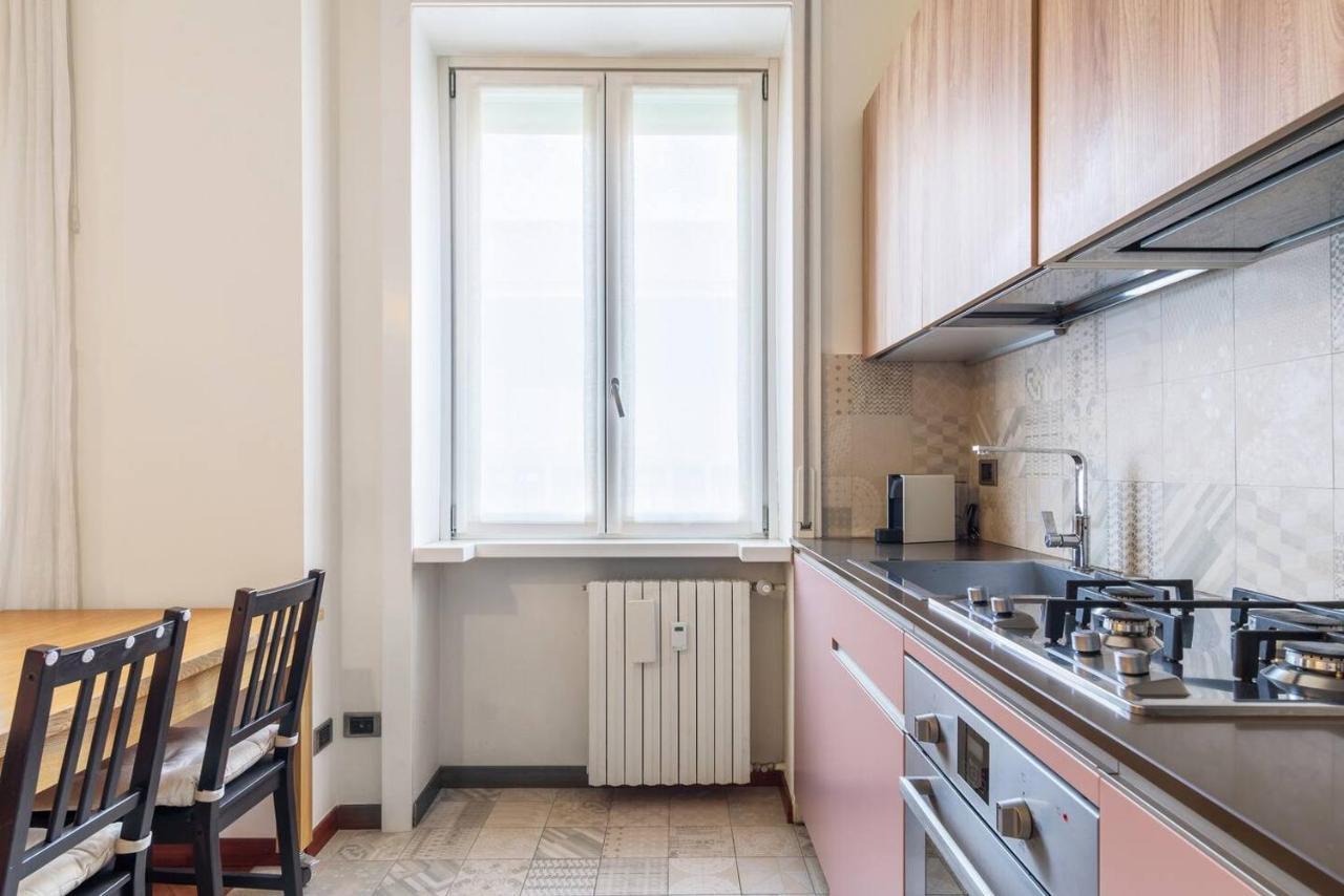 Colored And Spacious Flat Close To Navigli By Easylife Милан Экстерьер фото